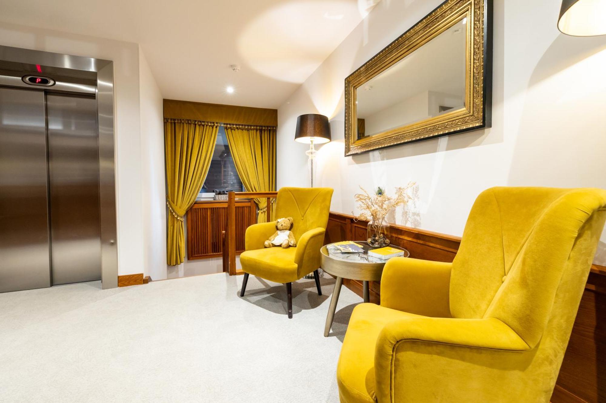 Alvine Family Aparthotel 4*