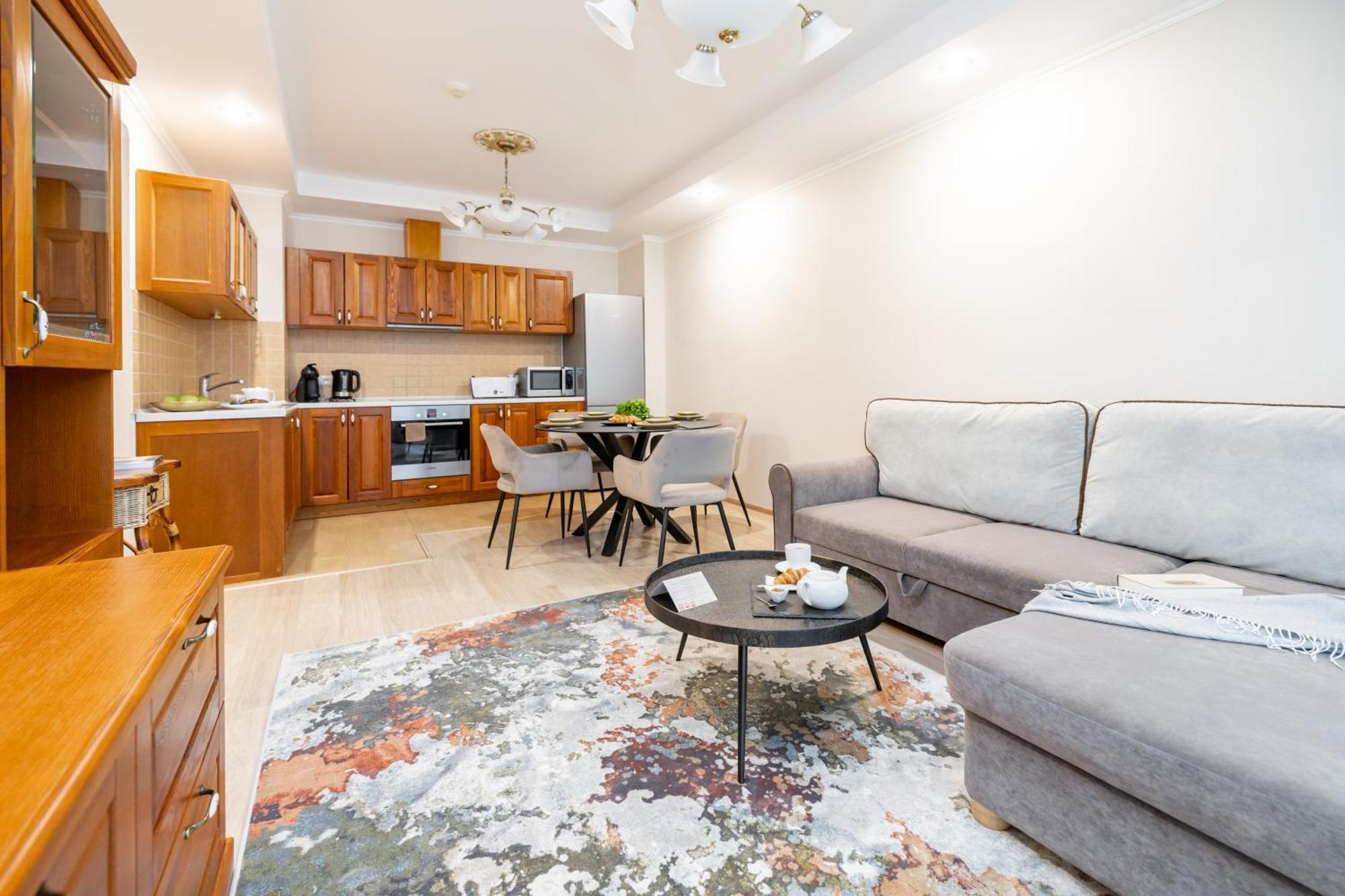 Alvine Family Aparthotel