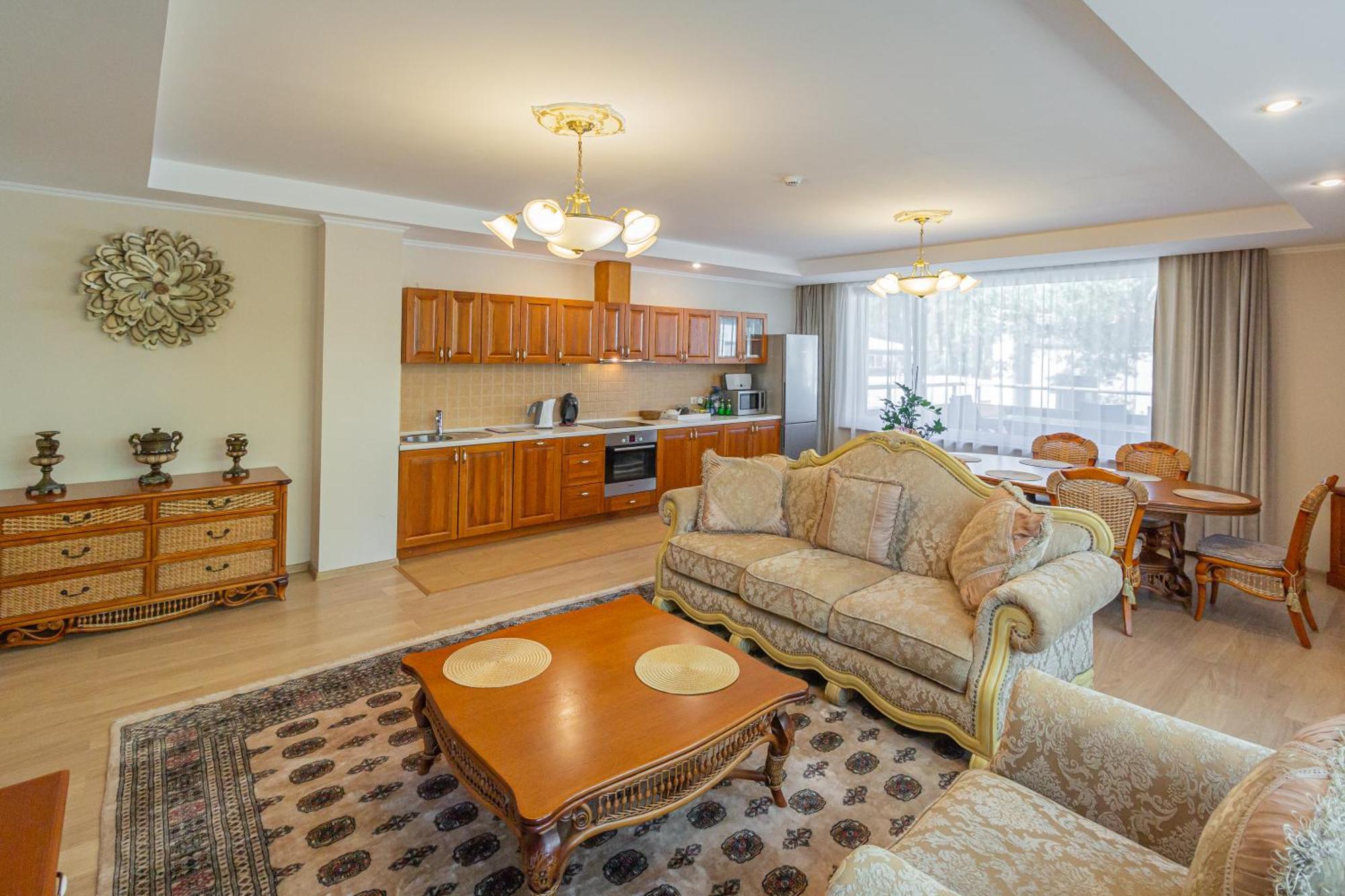 Alvine Family Aparthotel
